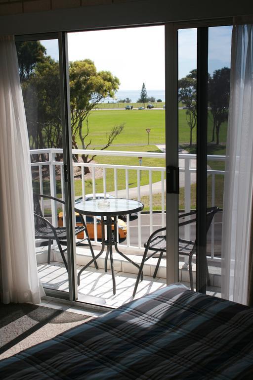 Beach Park Motel Wollongong Room photo